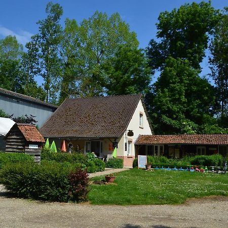 Camping Le Val De Trie Béhen Exteriér fotografie