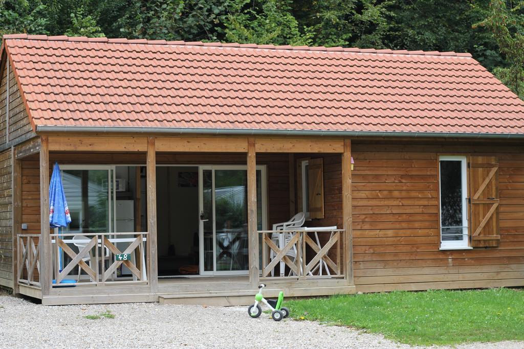 Camping Le Val De Trie Béhen Exteriér fotografie